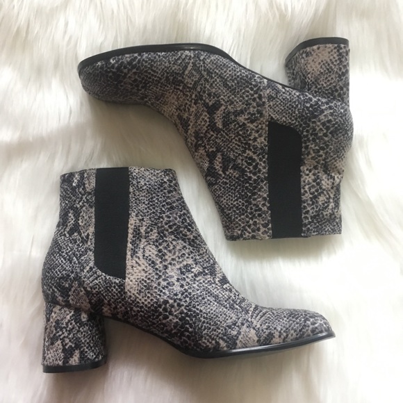 chinese laundry snake booties